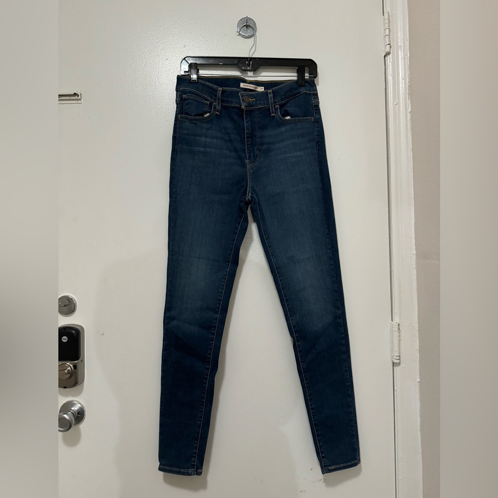 Women’s - Levi 720 Dark Wash High Rise Super Skinny Jeans - 29